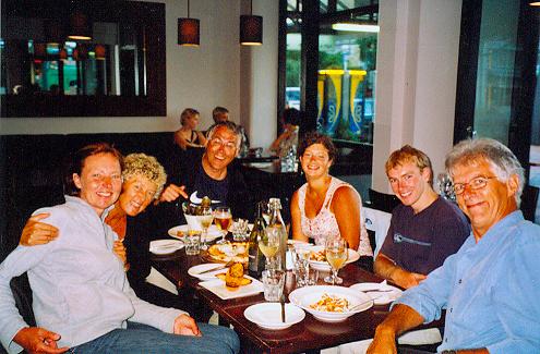 Fr�hliche Abschiedsrunde